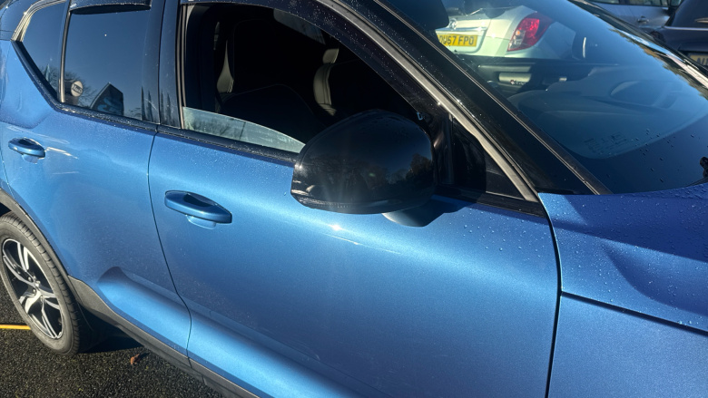 Volvo Xc40 1.5 T3 [163] R DESIGN 5dr Geartronic Petrol Estate